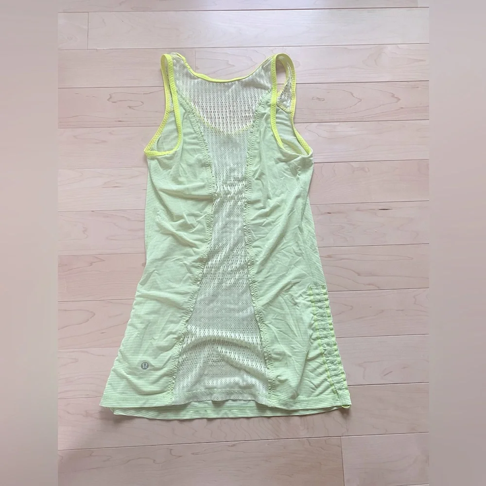 Lulululemon Tank Tops 4-6 - Picture 5 of 13
